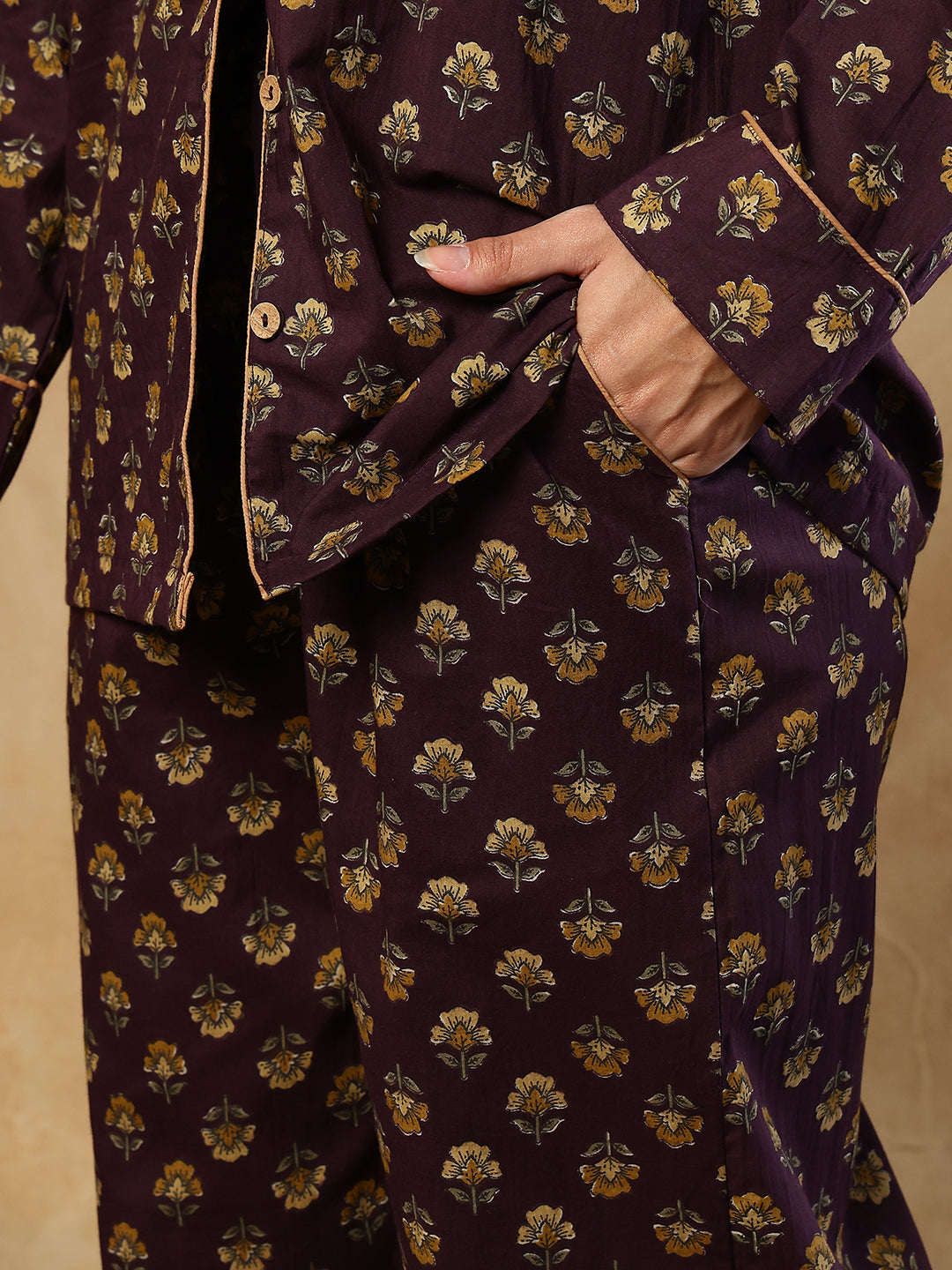 Aira Booti Collar Night Suit