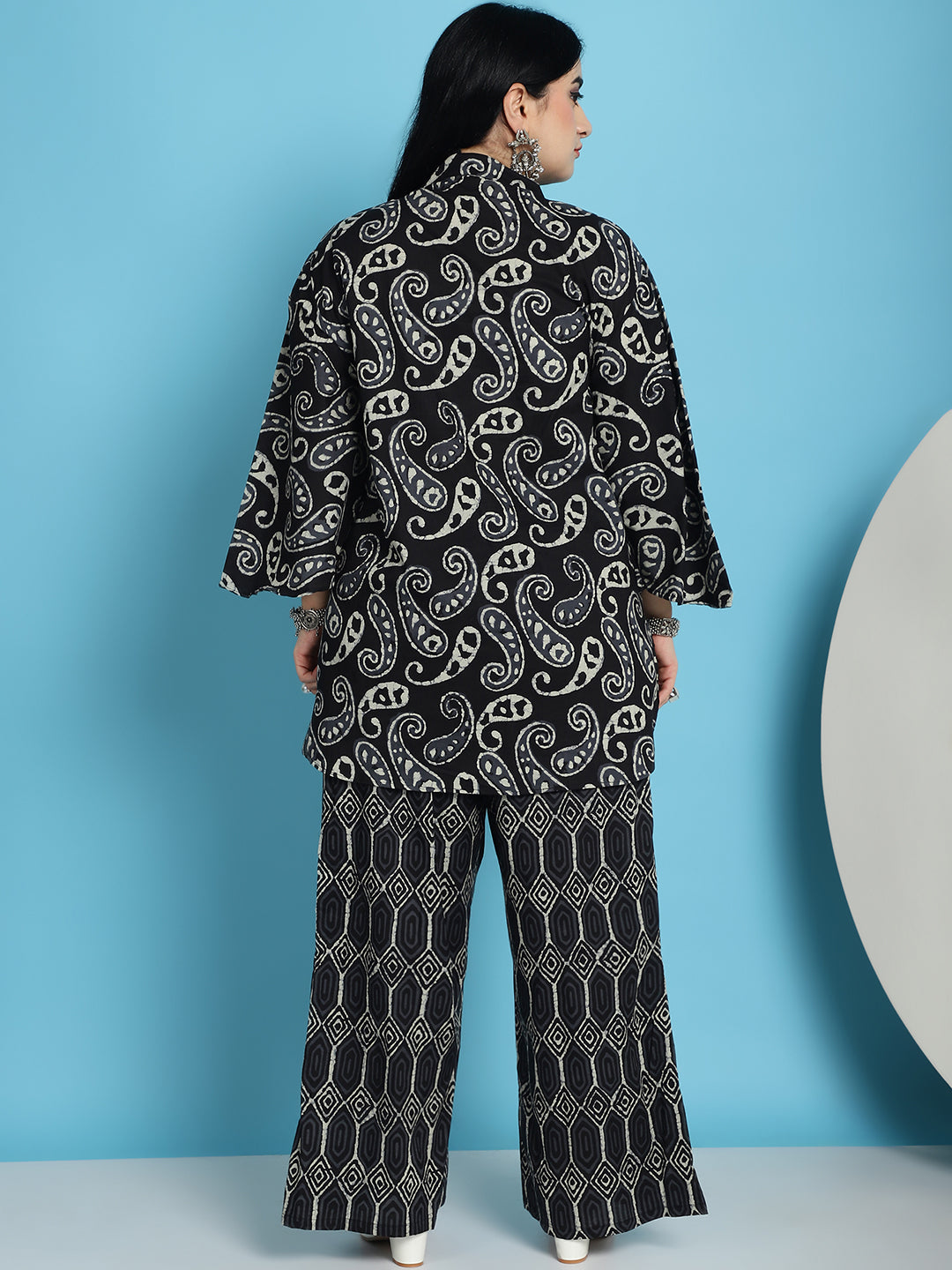 Plus Size Black Paisley Print Cotton Short Kurta With Pant Set