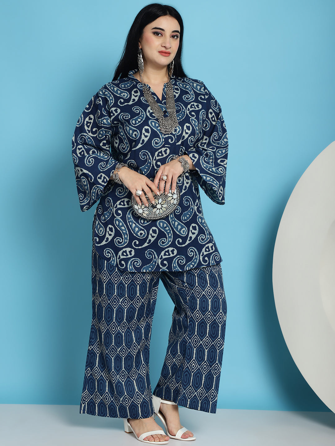 Plus Size Indigo Paisley Print Cotton Short Kurta With Pant Set