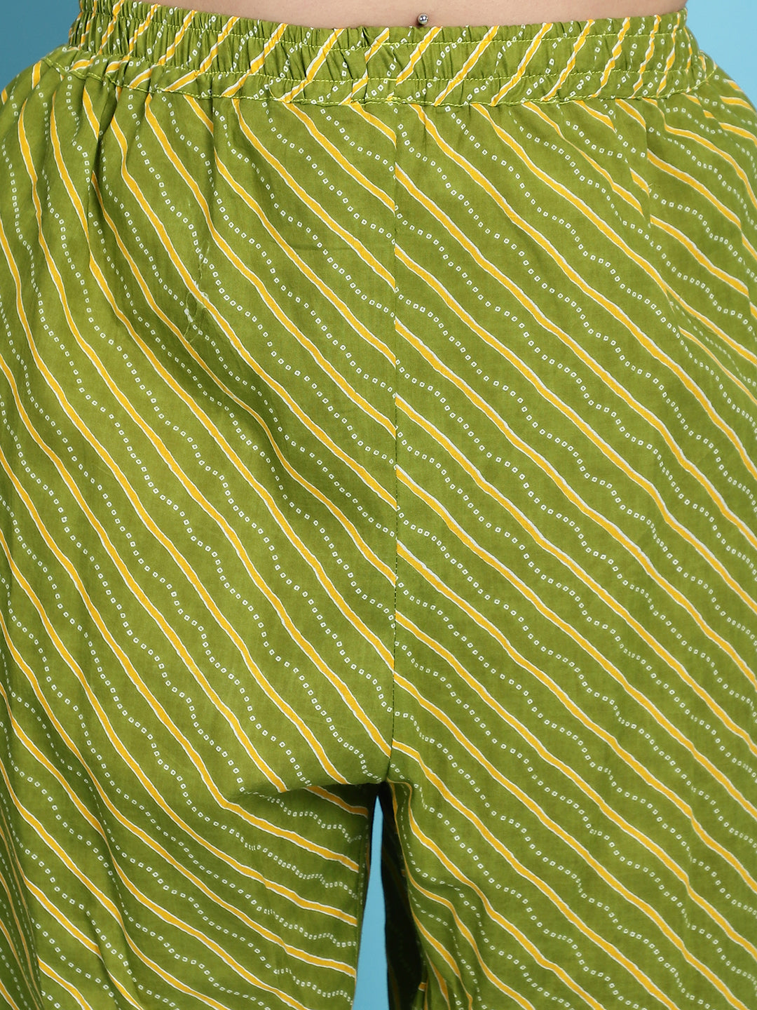 Plus Size Green Bandhani Leheriya Print Cotton Slip And Shrug With Pant Set
