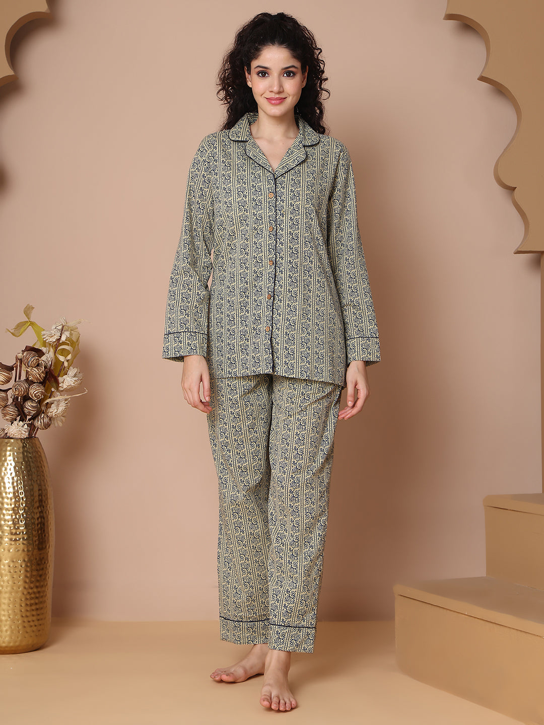 Bela Collar Night Suit