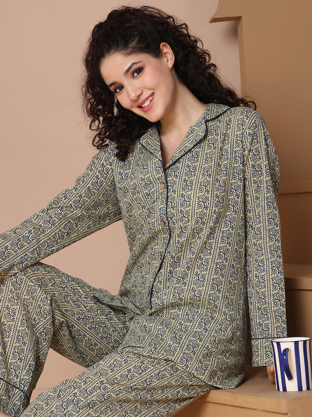 Bela Collar Night Suit
