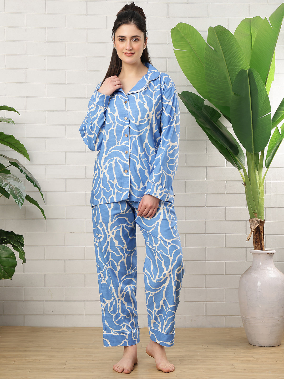 Ocean Waves Collar Night Suit
