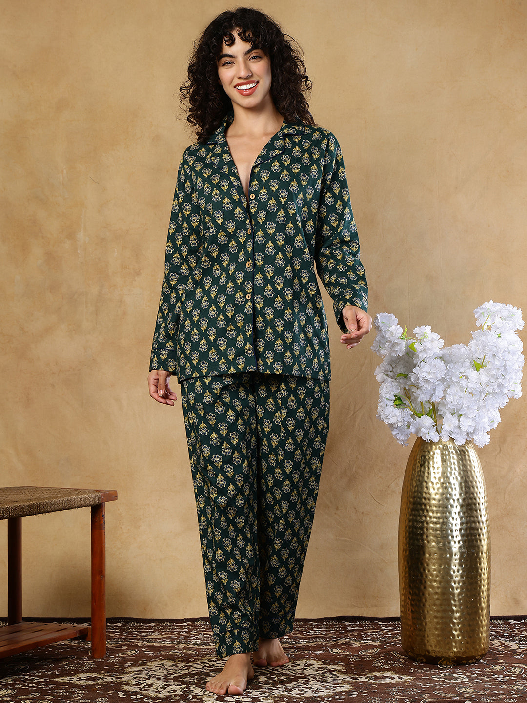 Aavya Booti Collar Night Suit