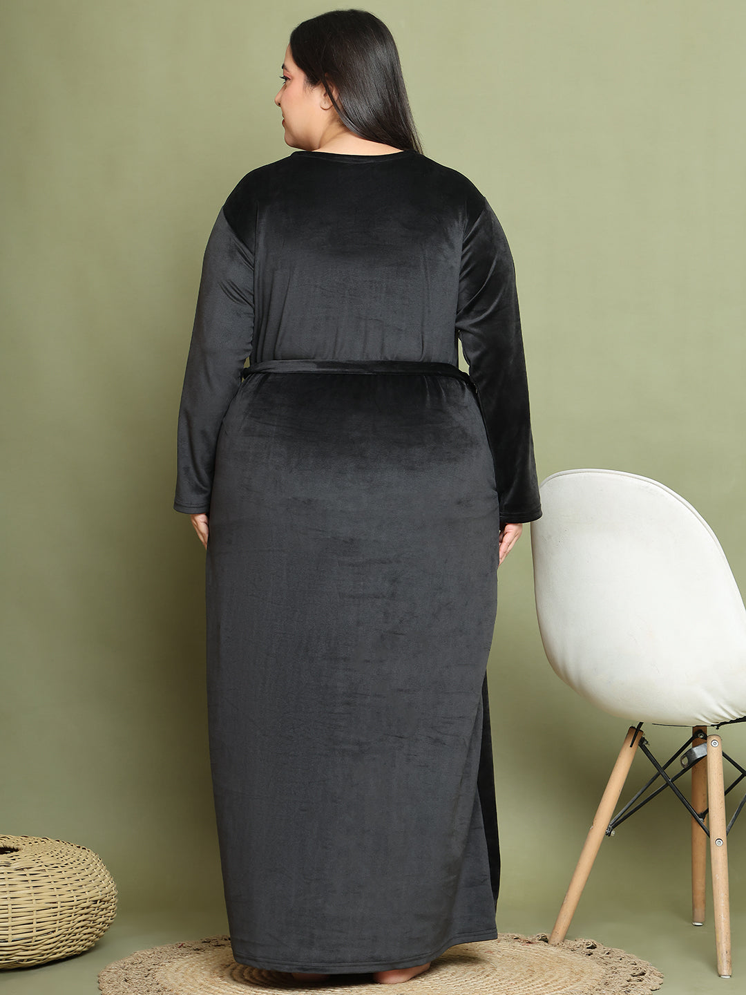 Black Embroidery Velvet Night Dress