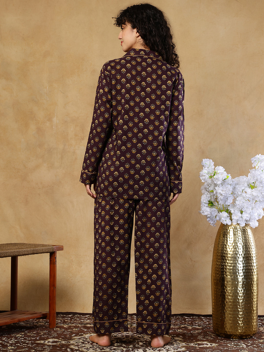 Aira Booti Collar Night Suit