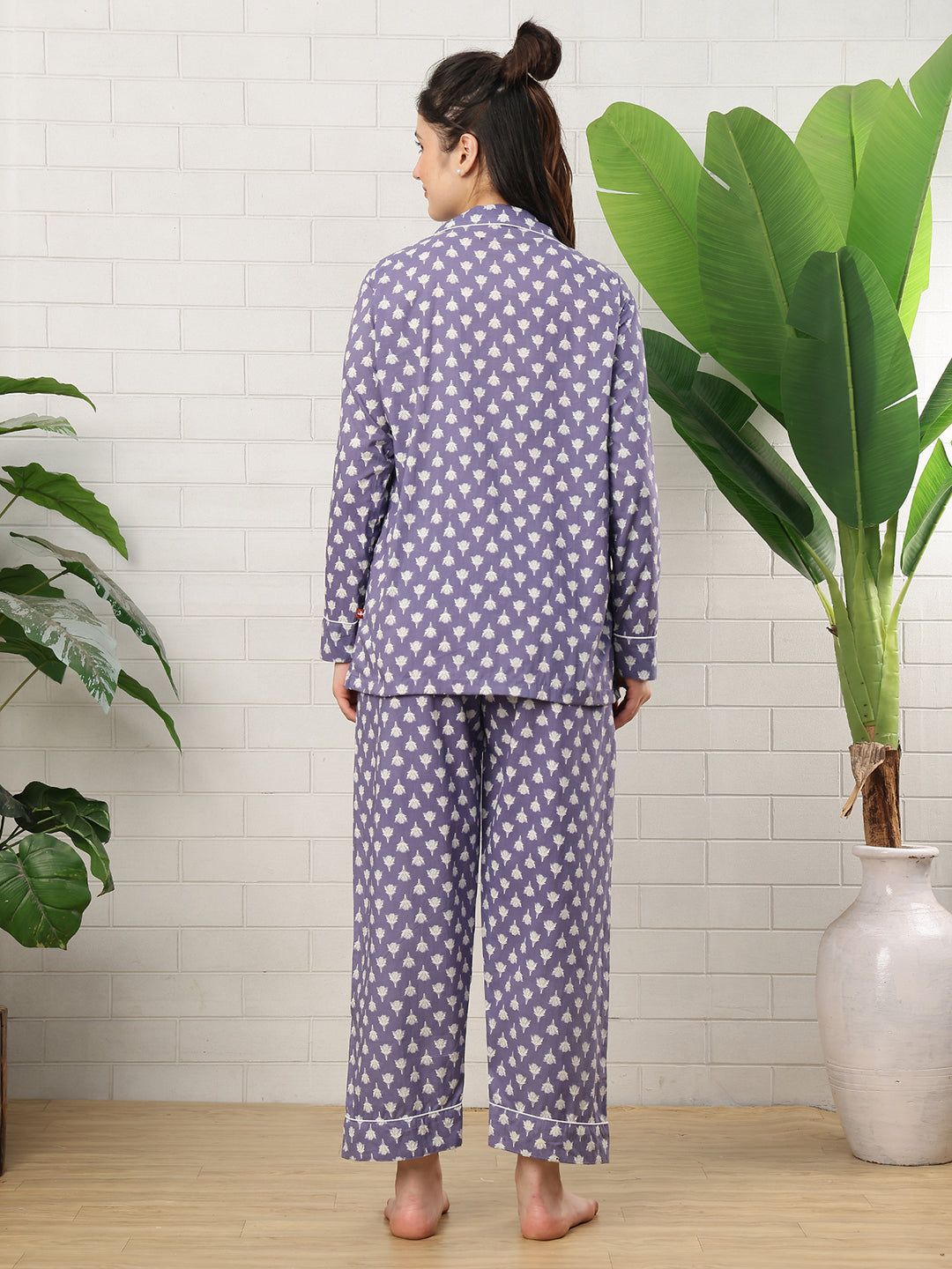 Purple Daffodil Booti Collar Night Suit