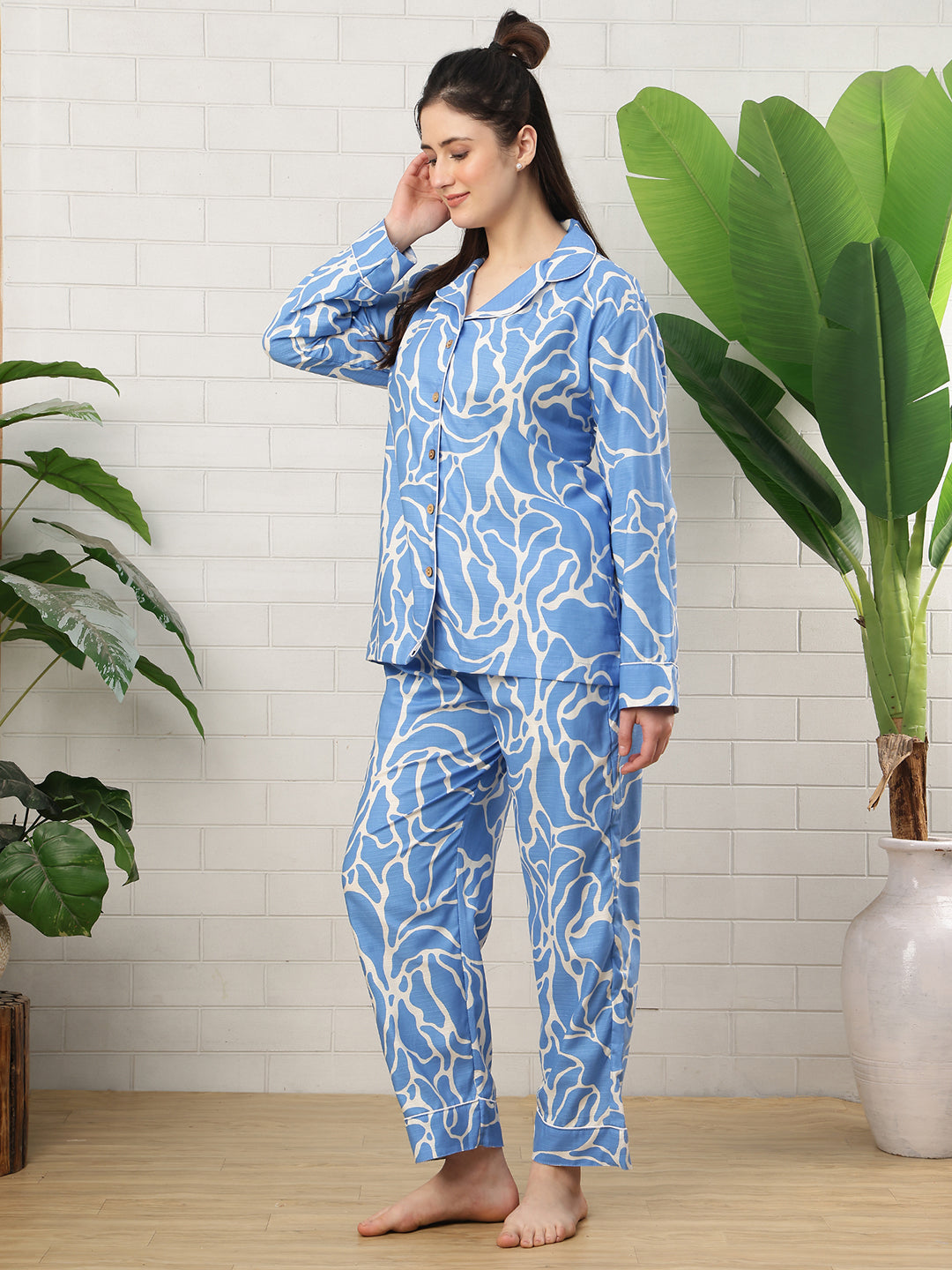 Ocean Waves Collar Night Suit