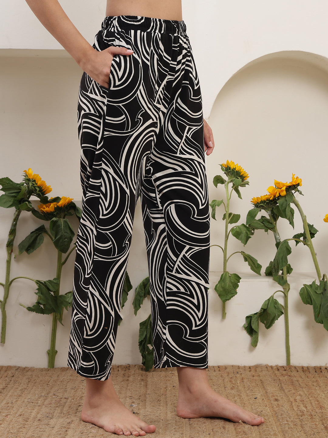 Black Swirls Printed Cotton Lounge Pant