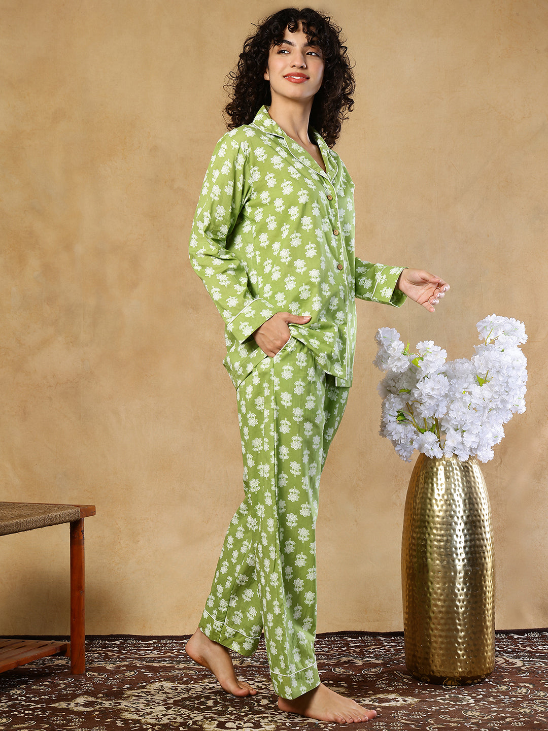 Fiza Booti Collar Night Suit