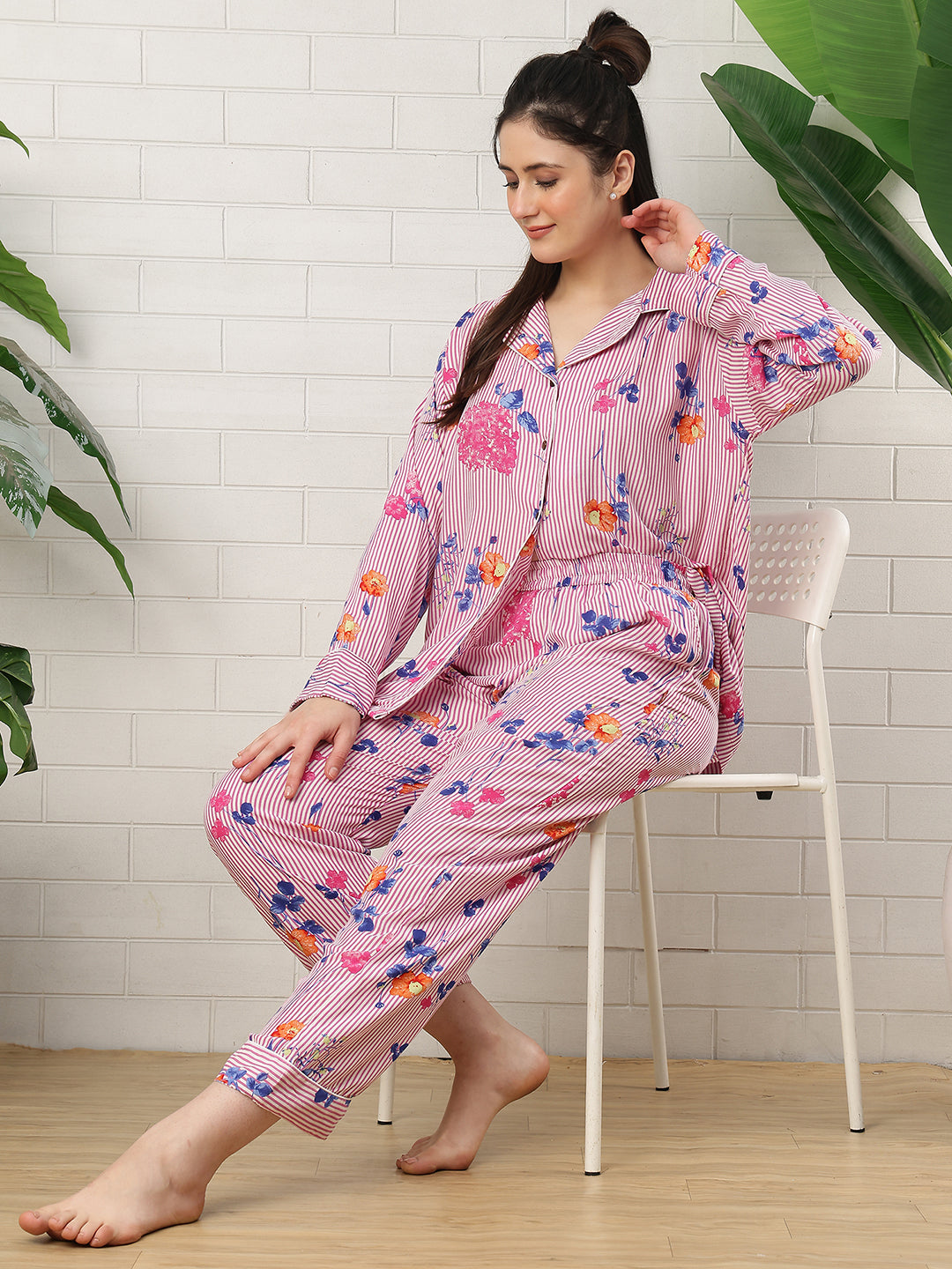 Blooming Stripe Collar Night Suit