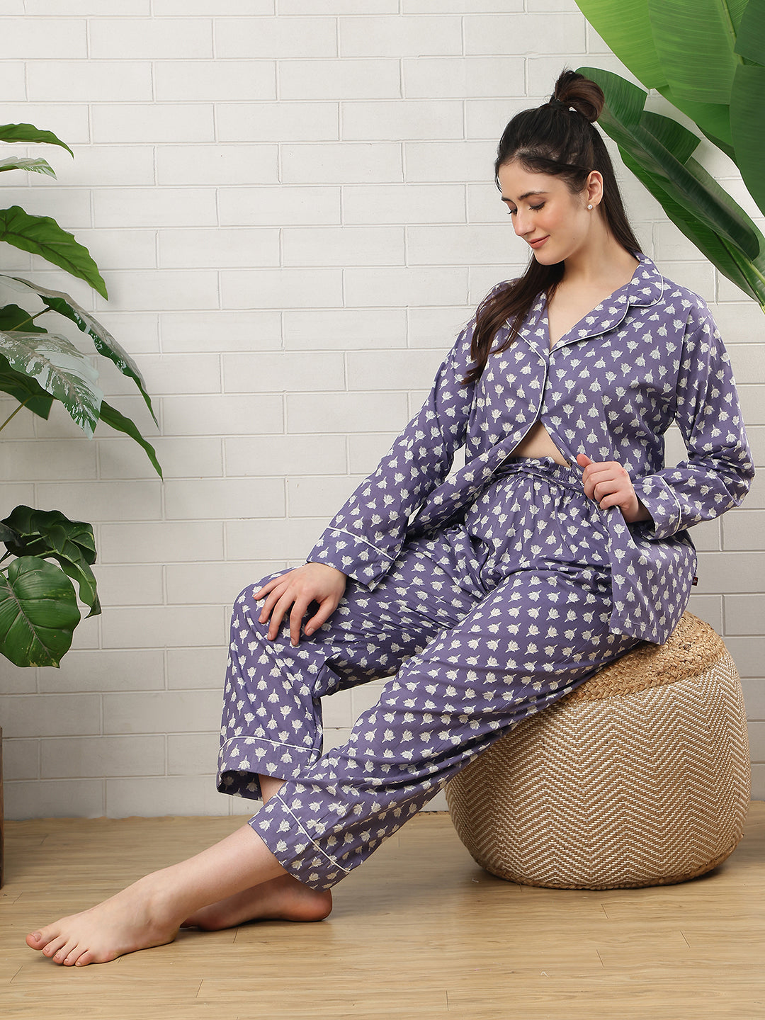 Purple Daffodil Booti Collar Night Suit