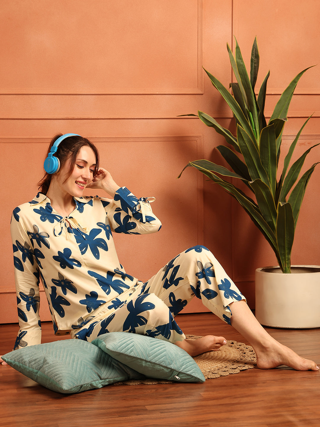 Blue Daisy Rayon Night Suit