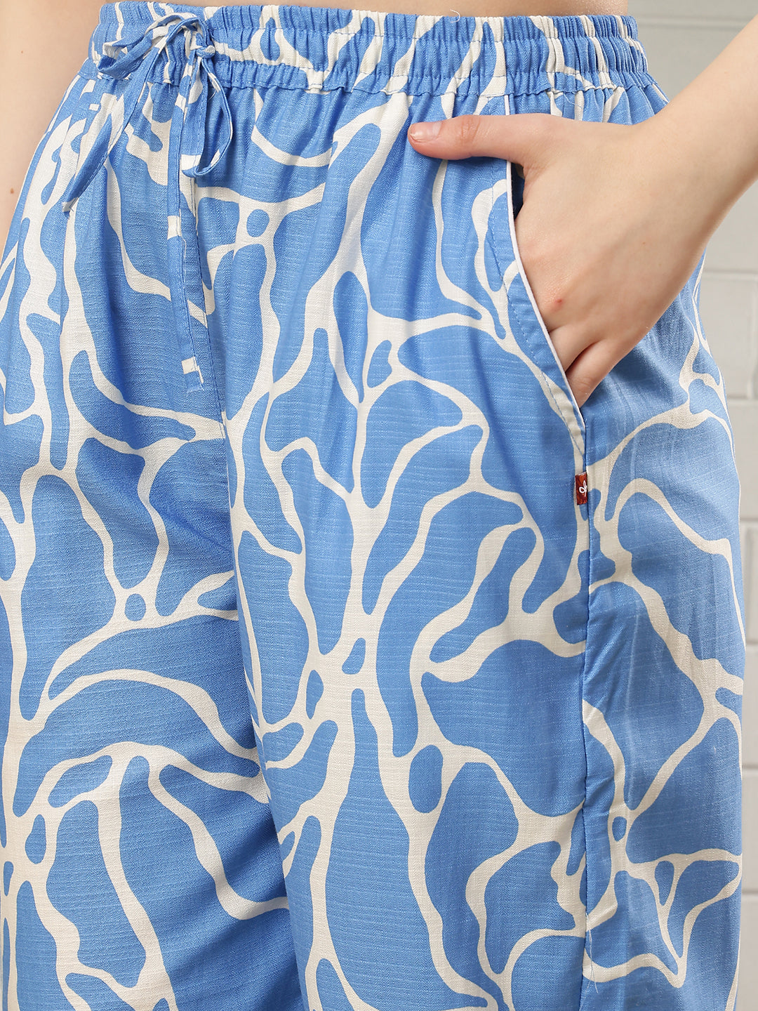 Ocean Waves Collar Night Suit