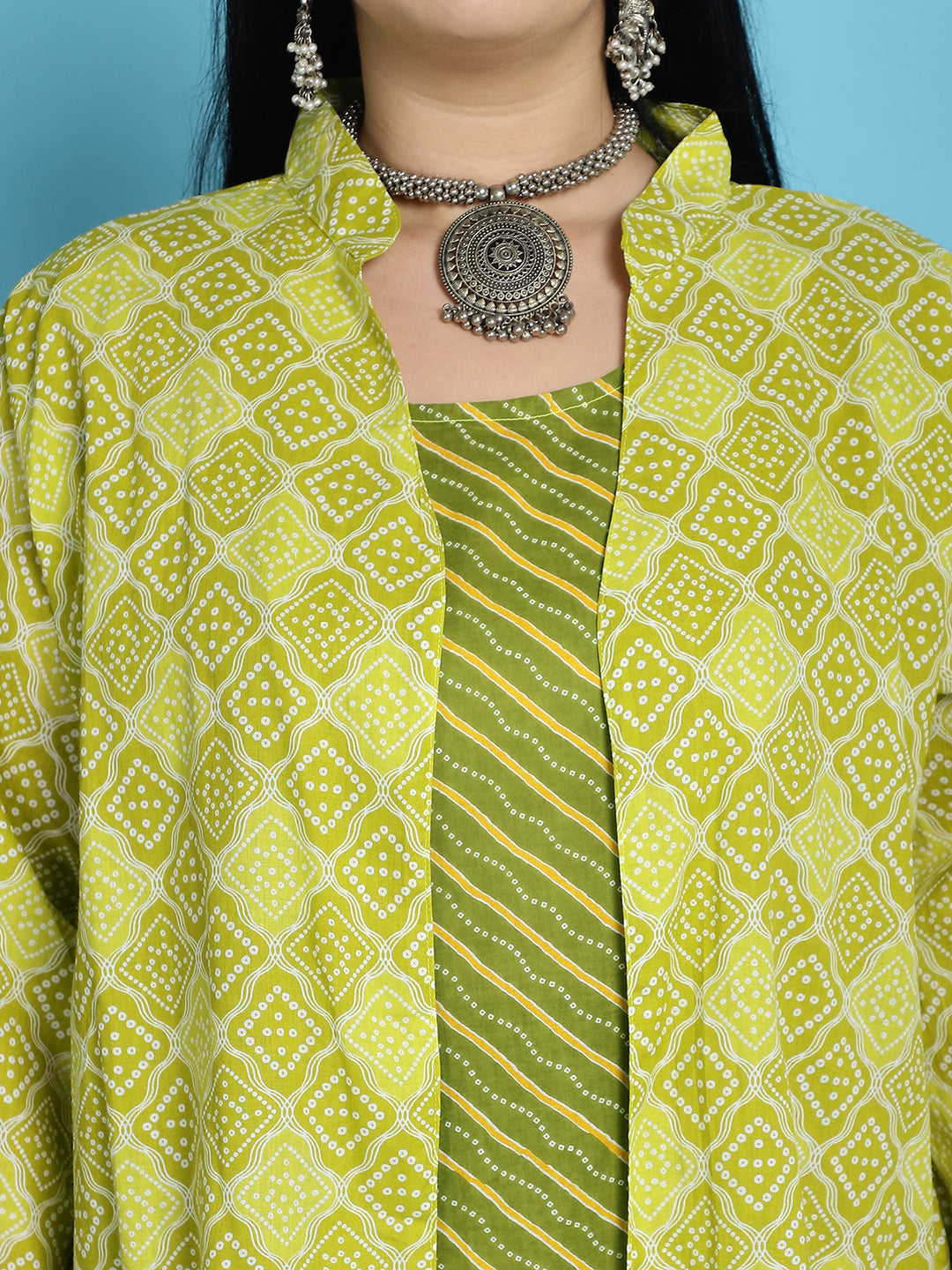 Plus Size Green Bandhani Leheriya Print Cotton Slip And Shrug With Pant Set