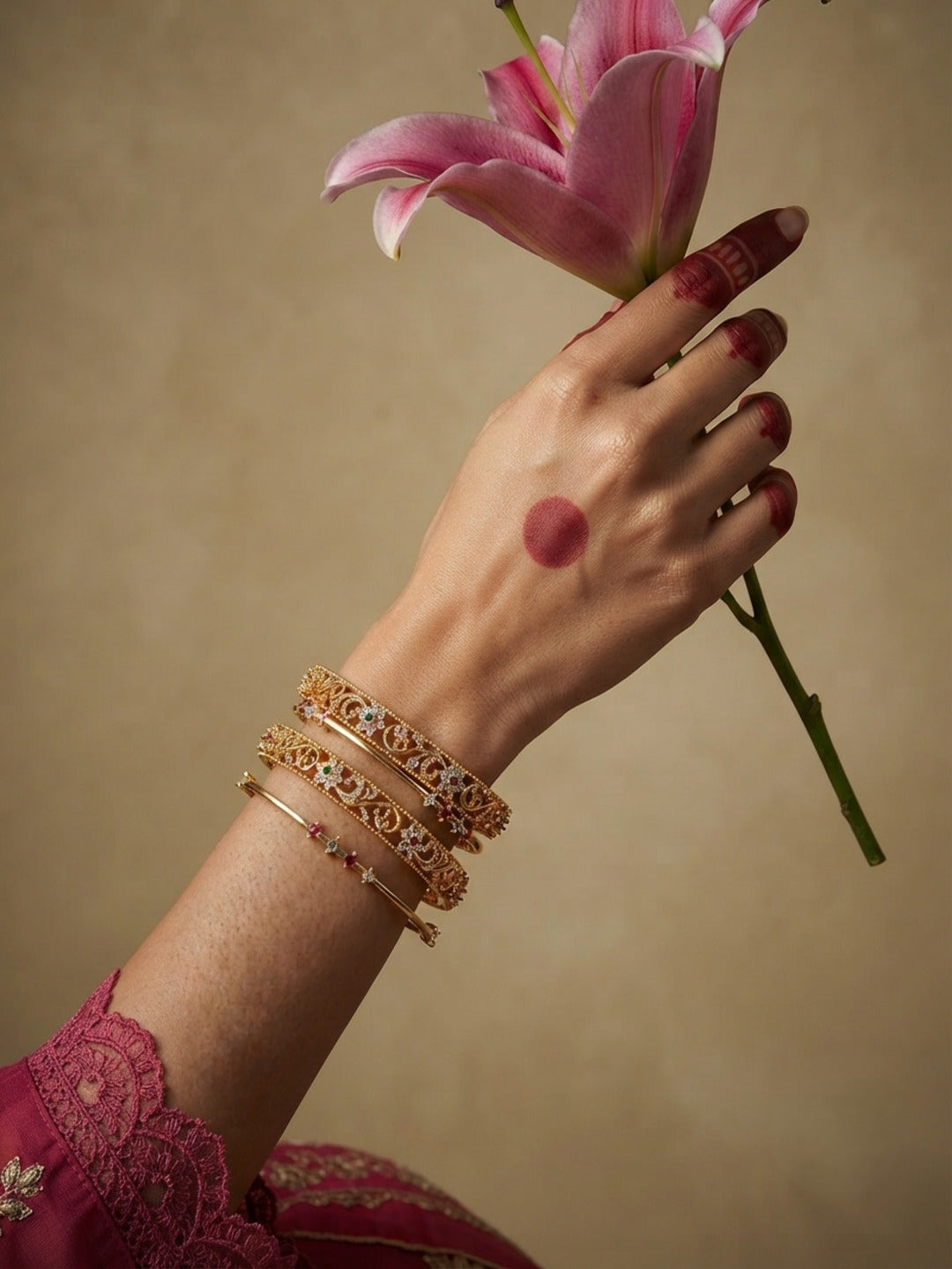 Noor-e-Sona Gold-Plated AD & Cubic Zirconia Stone-Studded Premium Bangles- Set of 4