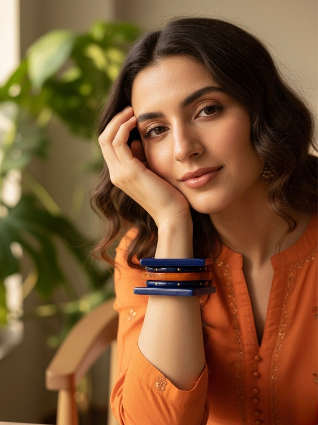 Side Eye Resin Bangles-Set of 5