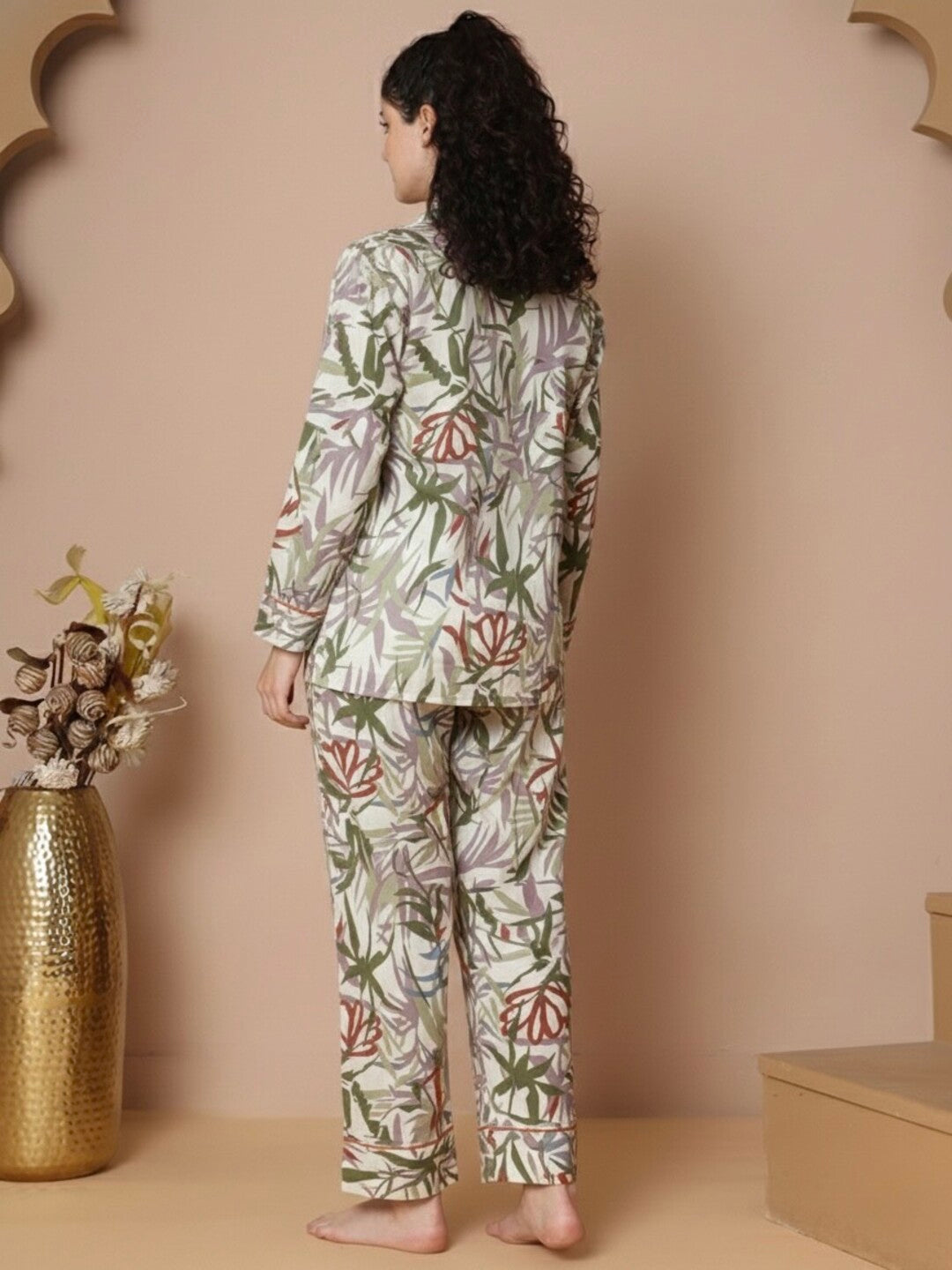 Exotic Palm Leaves Collar Night Suit