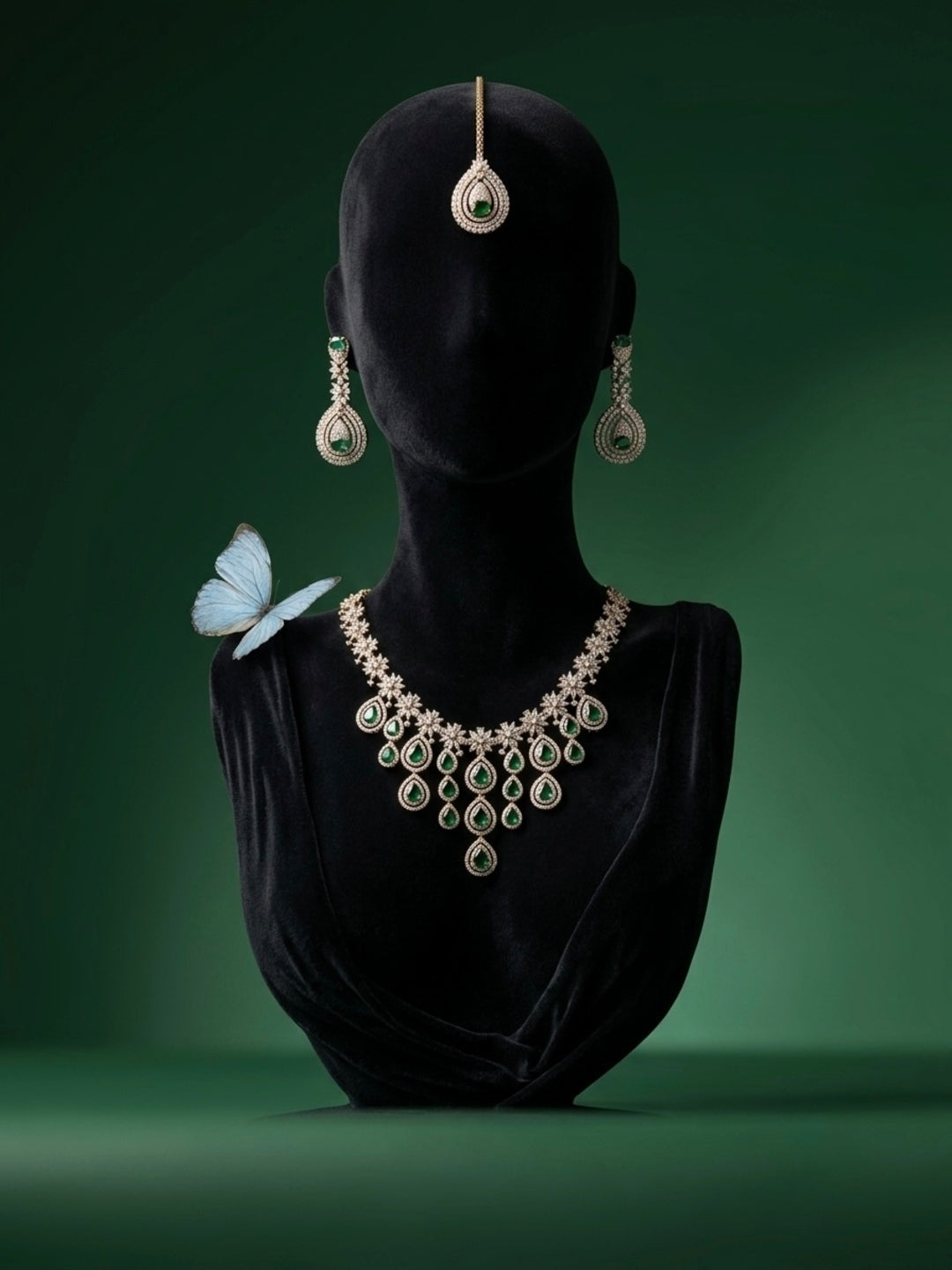 Nora Royals AD Jewellery Set with Mangtika
