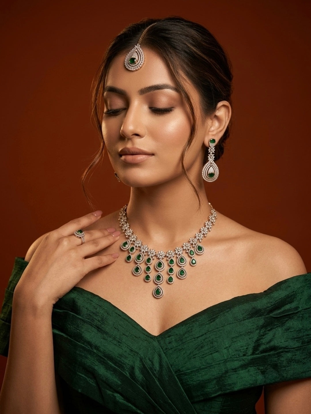 Nora Royals AD Jewellery Set with Mangtika